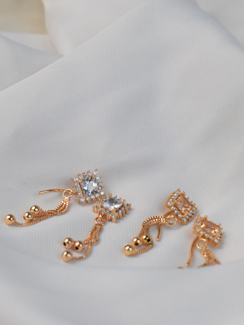 Drop chain Golden earrings - Image 3